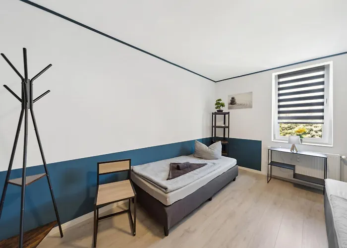 Stadtrand, 4 Personen, Nahe Bahnhof Und Apartment Halberstadt