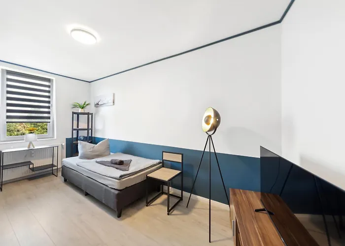 Stadtrand, 4 Personen, Nahe Bahnhof Und Apartment Halberstadt